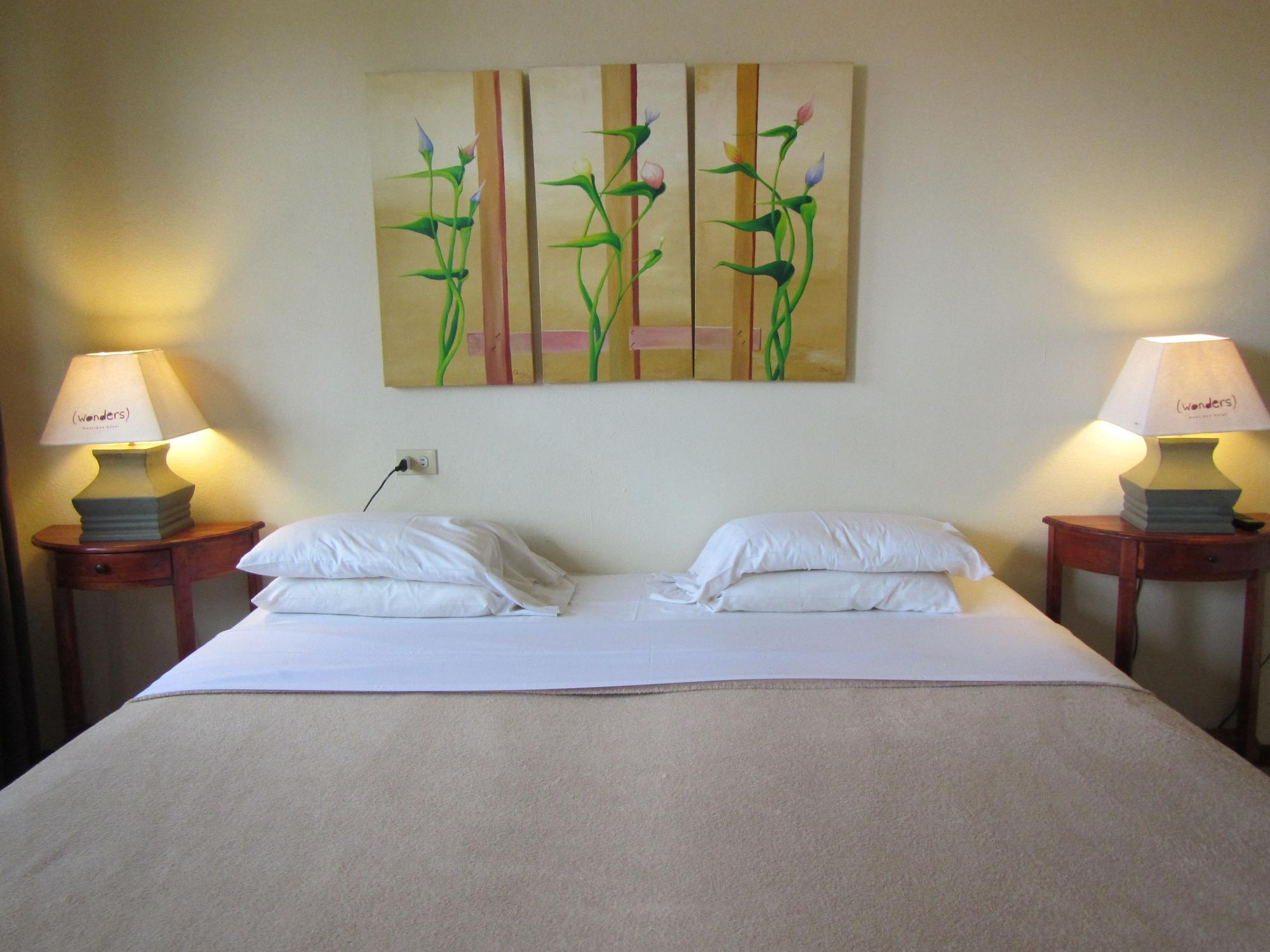 Wonders Boutique Hotel โอรันเยสตัด ภายนอก รูปภาพ